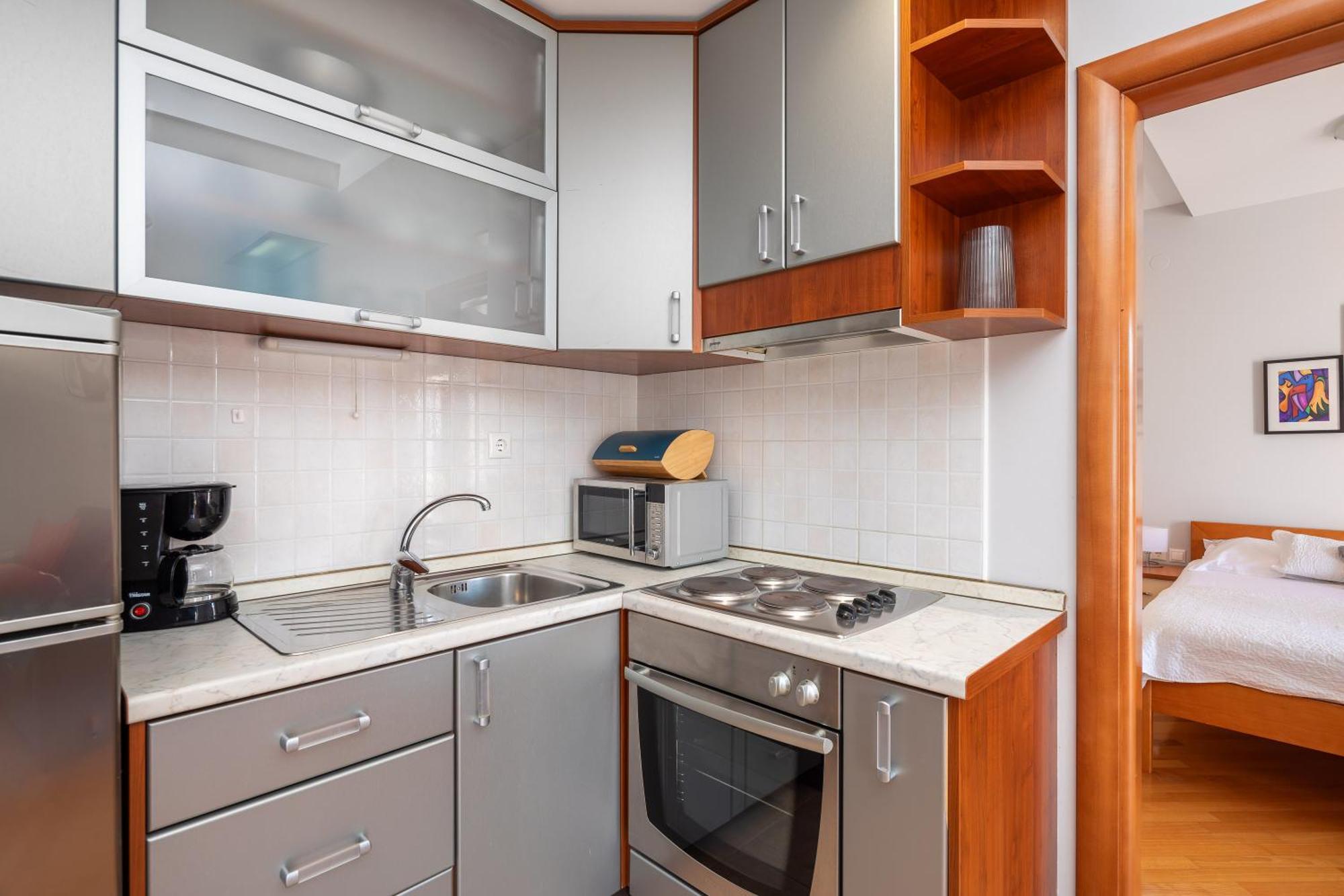 Brkic Apartments With Private Parking Makarska Exterior photo