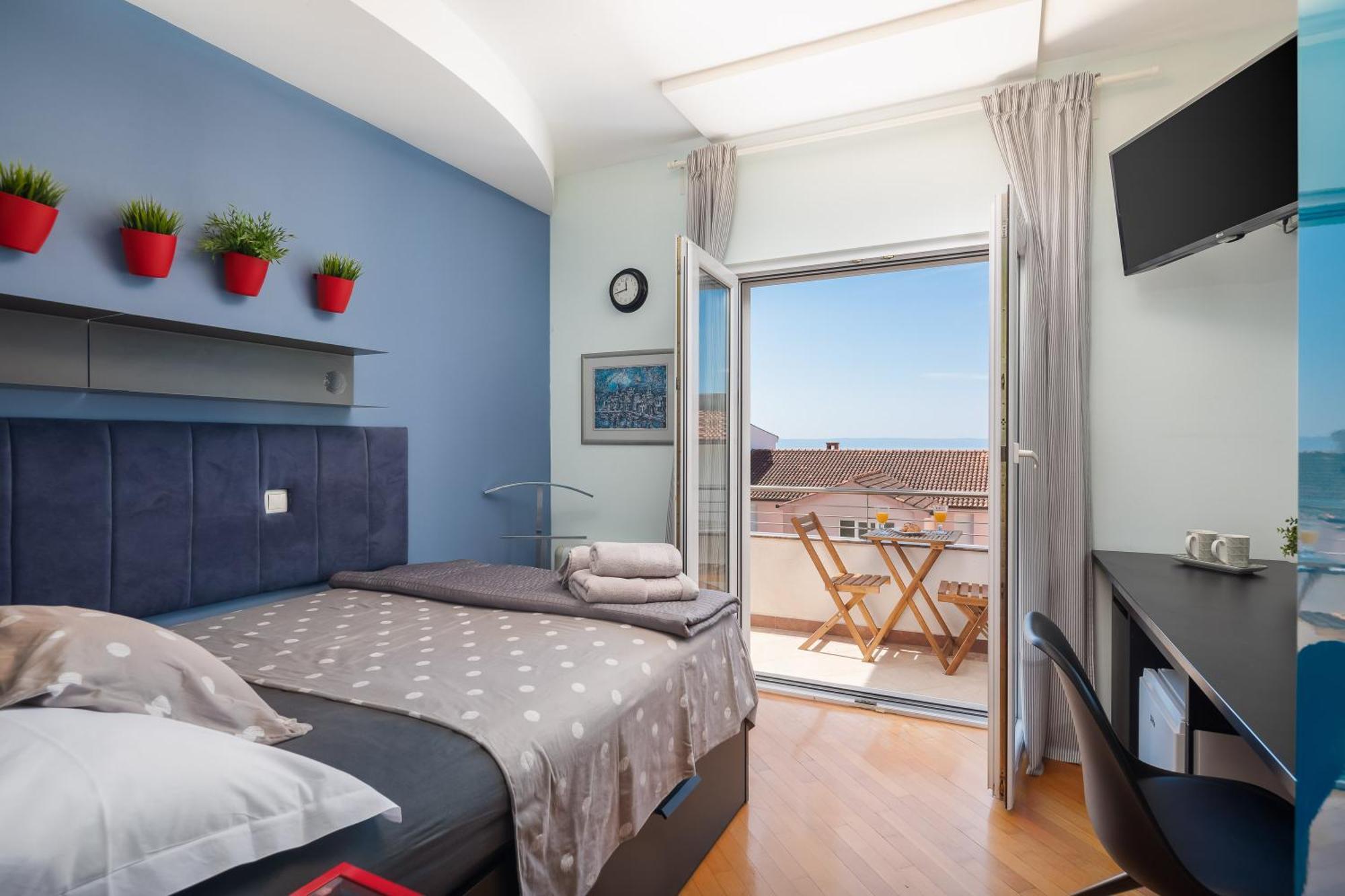 Brkic Apartments With Private Parking Makarska Exterior photo