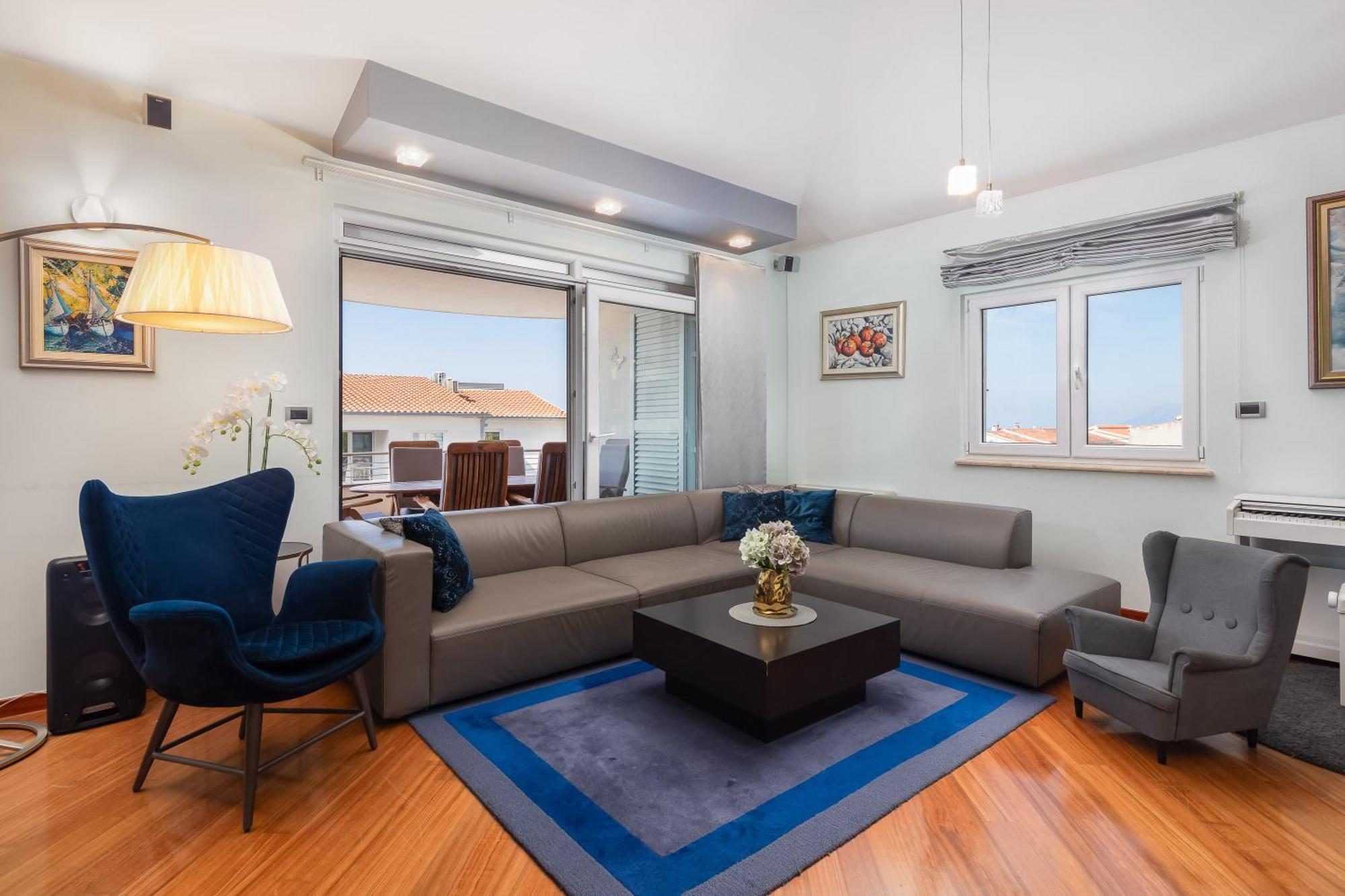 Brkic Apartments With Private Parking Makarska Room photo